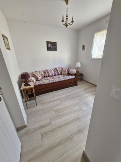 Image No.12-3 Bed House for sale