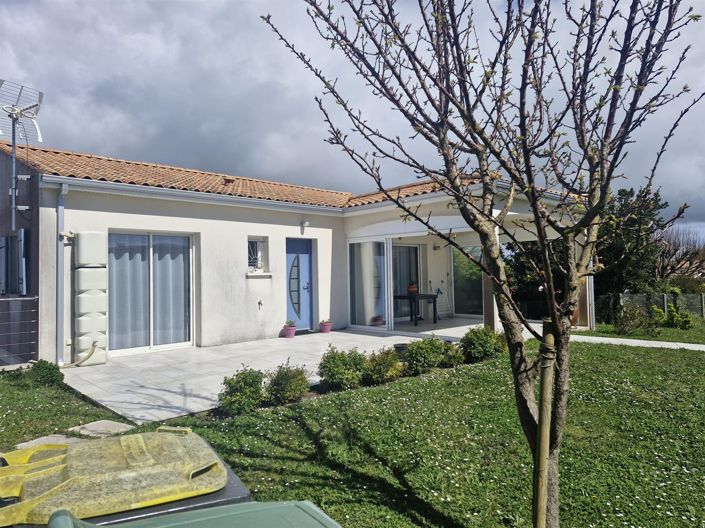 Image No.2-3 Bed House for sale