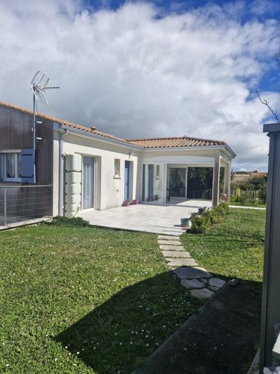 Image No.20-3 Bed House for sale