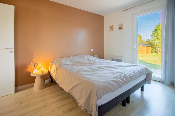 Image No.6-3 Bed House for sale
