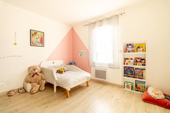 Image No.8-3 Bed House for sale
