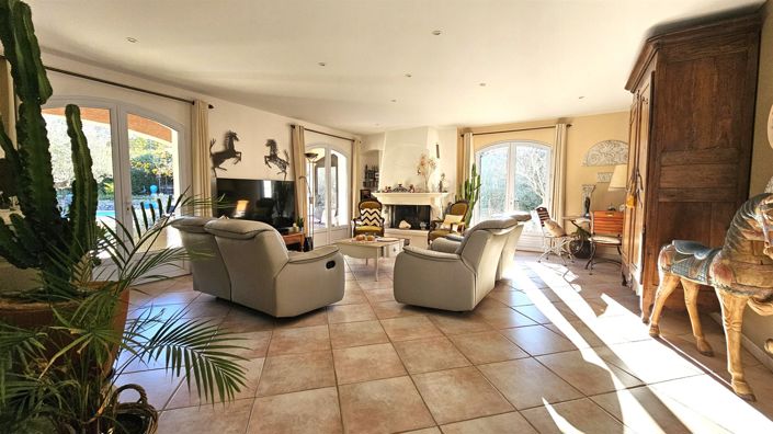 Image No.11-4 Bed House for sale