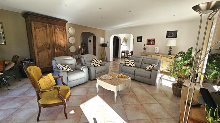 Image No.12-4 Bed House for sale