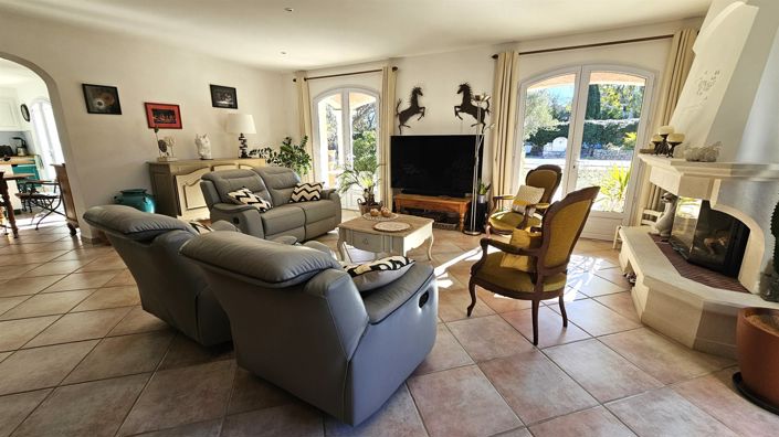 Image No.13-4 Bed House for sale