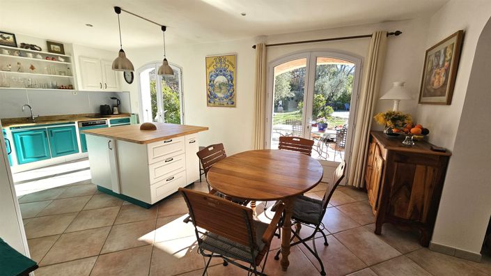 Image No.15-4 Bed House for sale