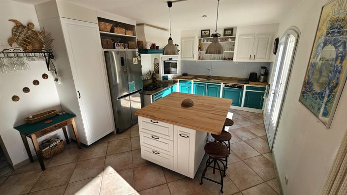 Image No.16-4 Bed House for sale