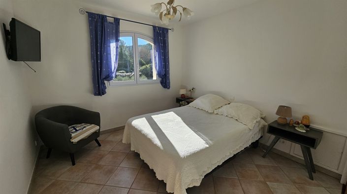 Image No.19-4 Bed House for sale