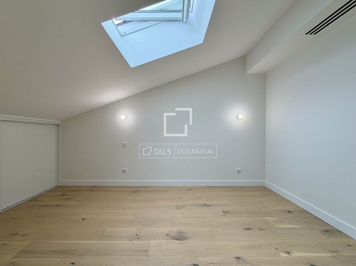 Image No.21-4 Bed House for sale