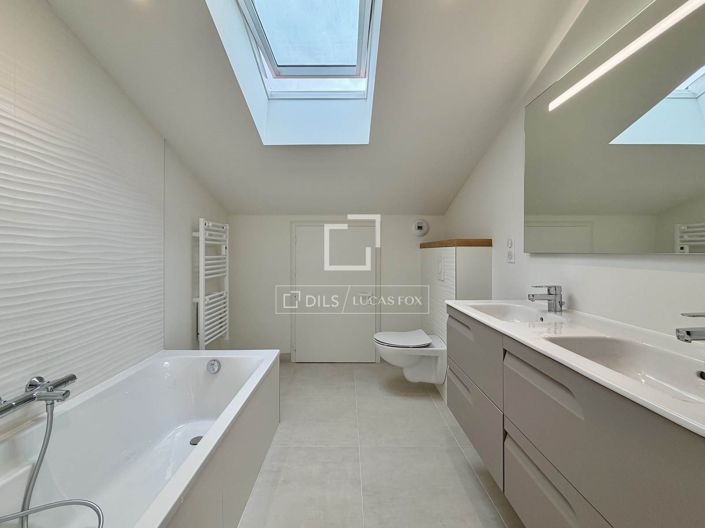 Image No.22-4 Bed House for sale