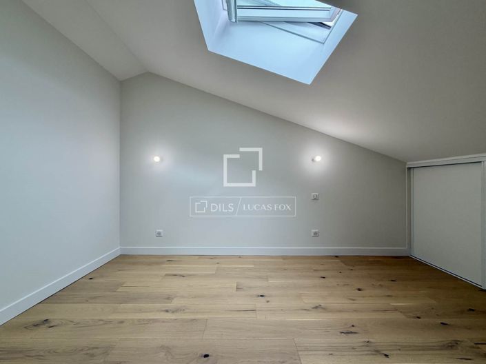 Image No.25-4 Bed House for sale