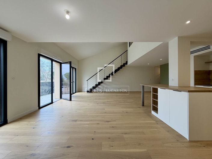 Image No.28-4 Bed House for sale