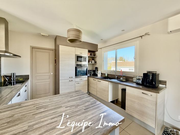 Image No.6-3 Bed House for sale