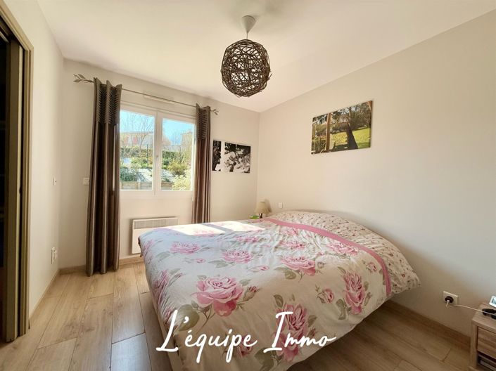 Image No.8-3 Bed House for sale