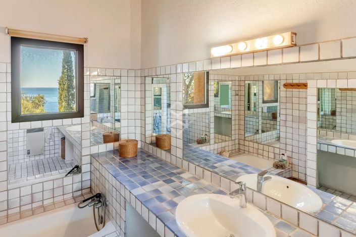 Image No.11-Maison de 4 chambres à vendre à Carqueiranne