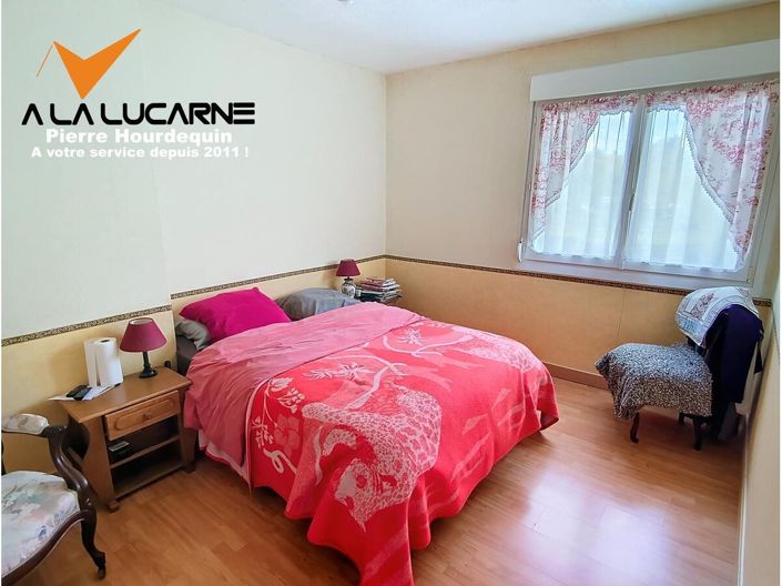 Image No.10-3 Bed House for sale