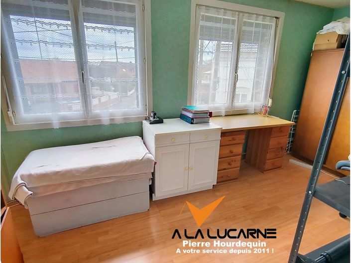 Image No.11-3 Bed House for sale