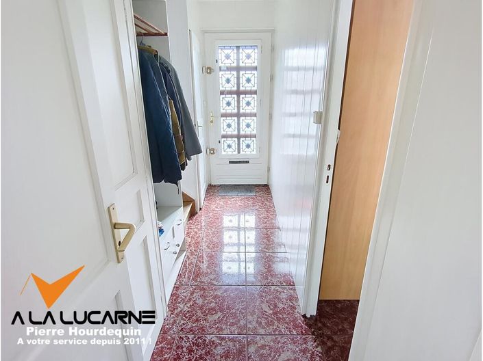 Image No.9-3 Bed House for sale