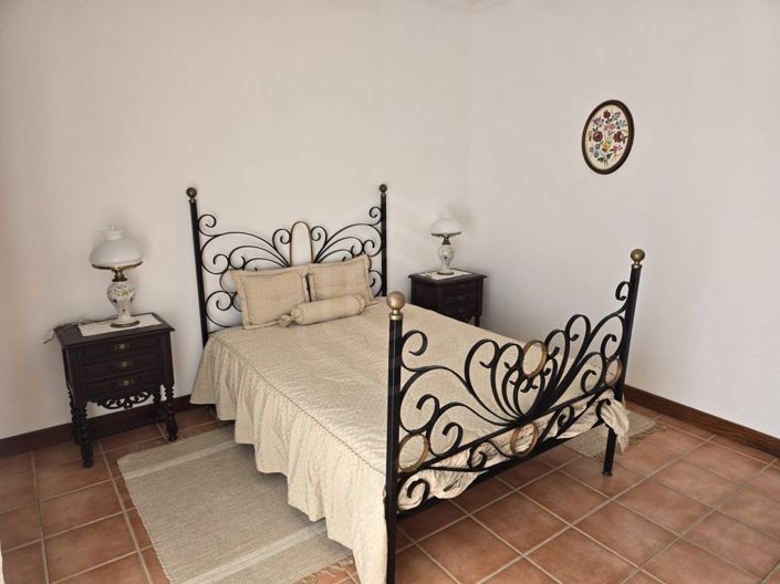 Image No.26-2 Bed Apartment for sale