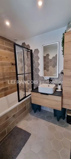 Image No.12-3 Bed House for sale