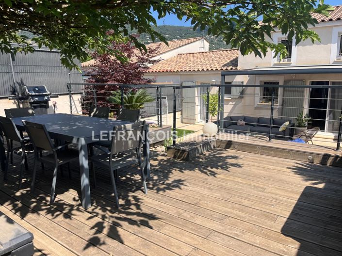 Image No.3-3 Bed House for sale