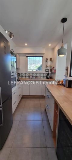 Image No.8-3 Bed House for sale