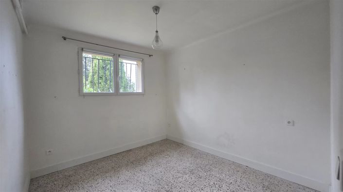 Image No.16-5 Bed House for sale