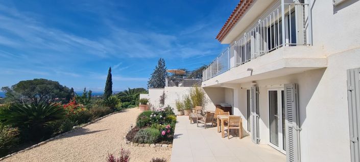 Image No.18-4 Bed House for sale