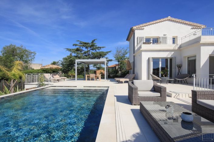 Image No.24-4 Bed House for sale