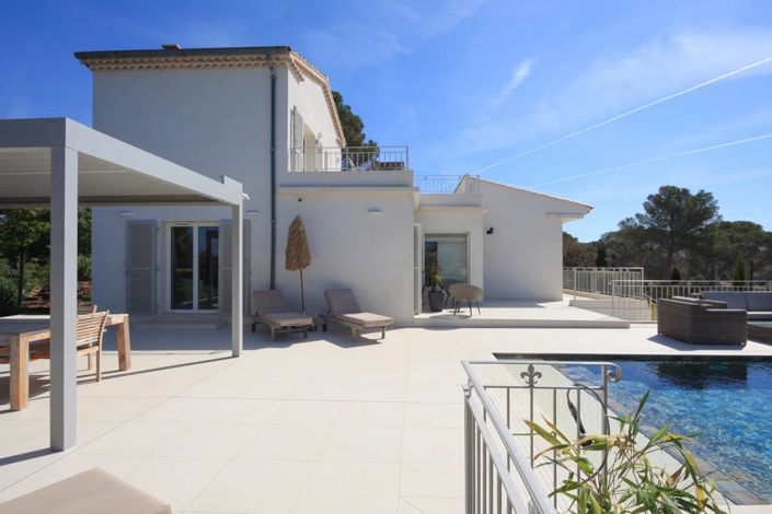 Image No.25-4 Bed House for sale