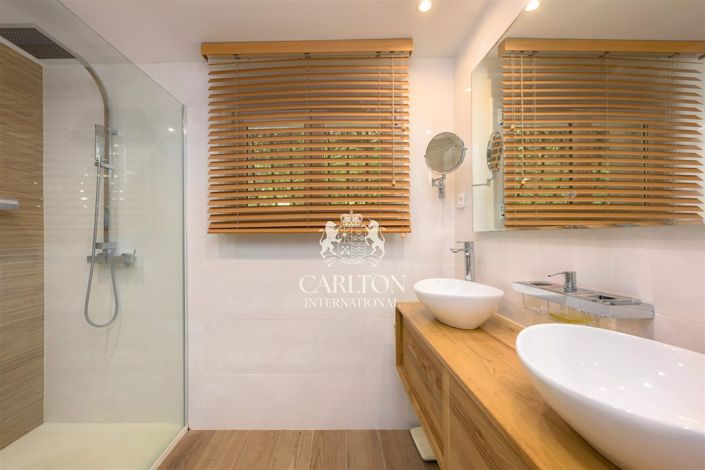 Image No.13-4 Bed House for sale