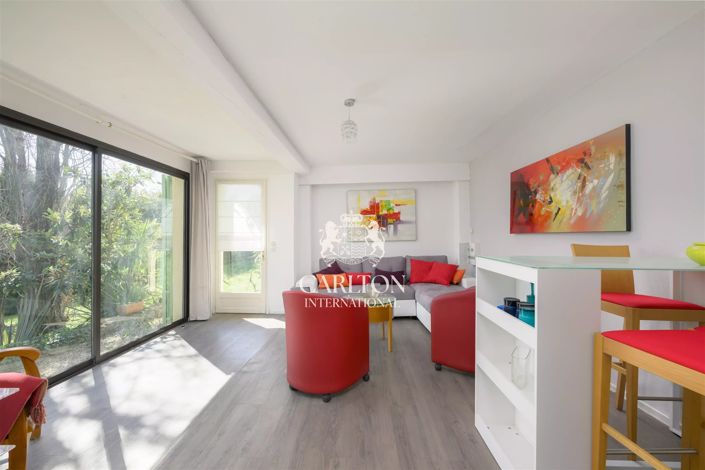 Image No.14-4 Bed House for sale