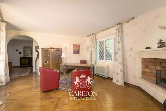 Image No.9-4 Bed House for sale