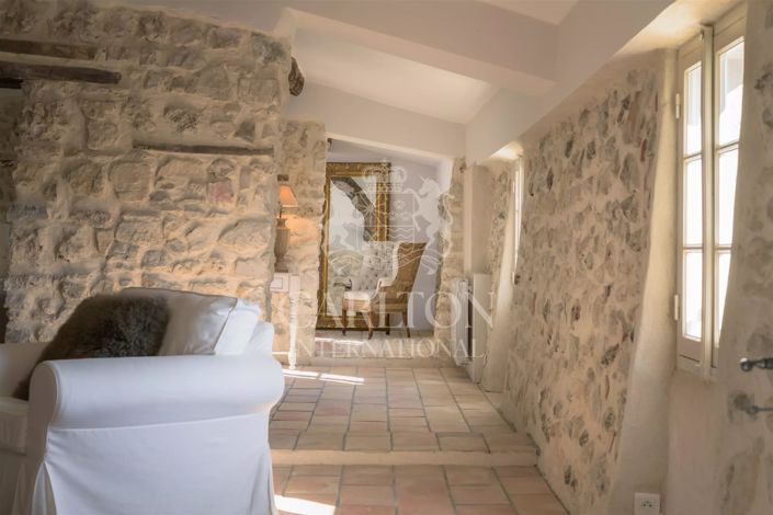 Image No.10-5 Bed House for sale