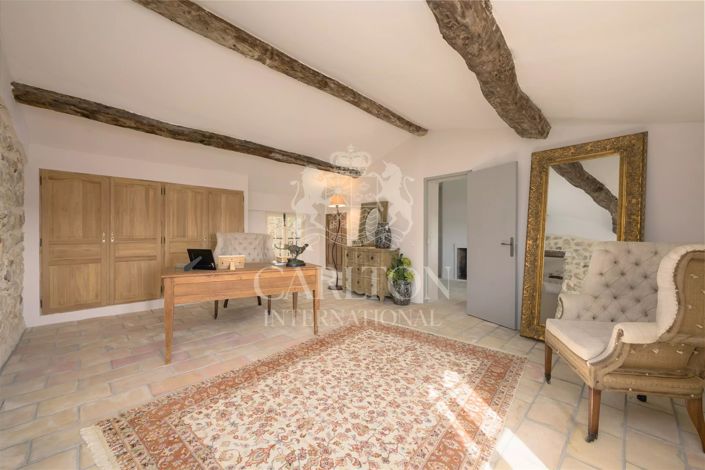 Image No.12-5 Bed House for sale