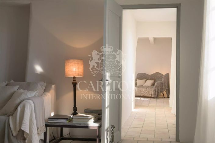 Image No.14-5 Bed House for sale