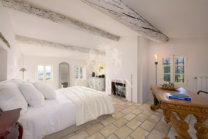 Image No.16-5 Bed House for sale