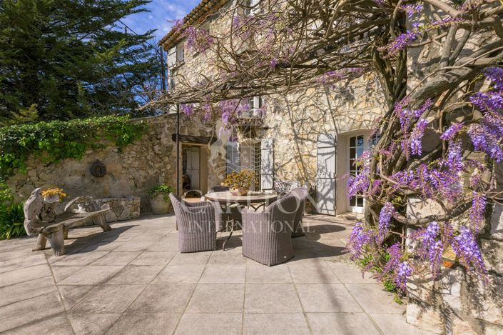 Image No.2-5 Bed House for sale