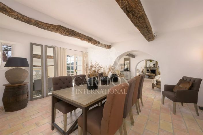 Image No.8-5 Bed House for sale