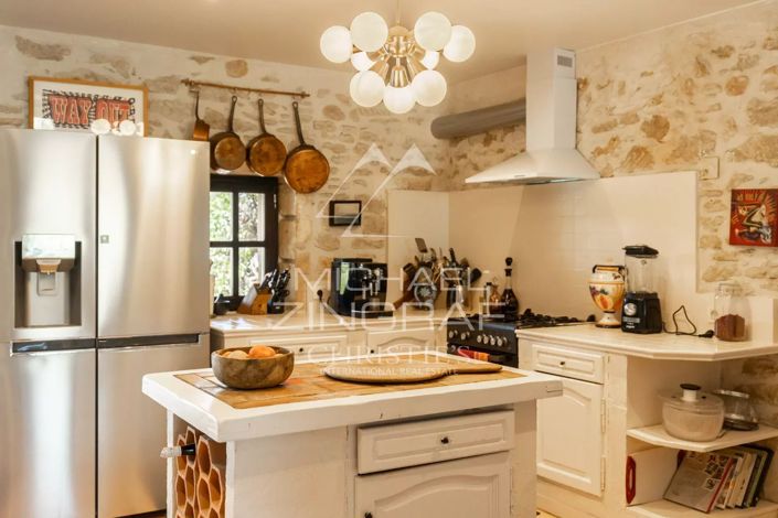 Image No.6-4 Bed House for sale