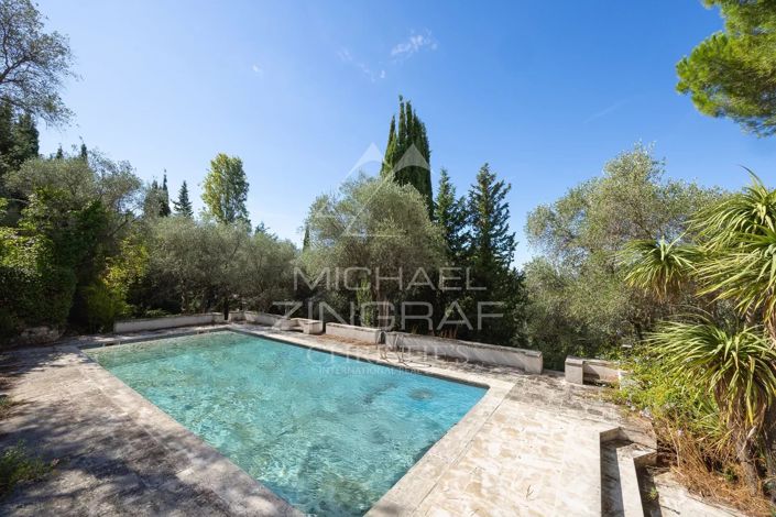 Image No.2-6 Bed House for sale