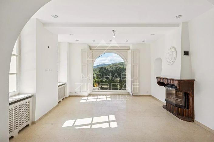 Image No.4-6 Bed House for sale