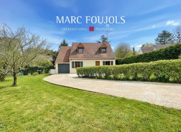 1 - Luzarches, House