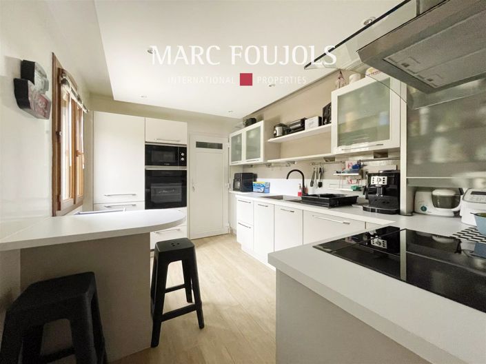 Image No.6-3 Bed House for sale