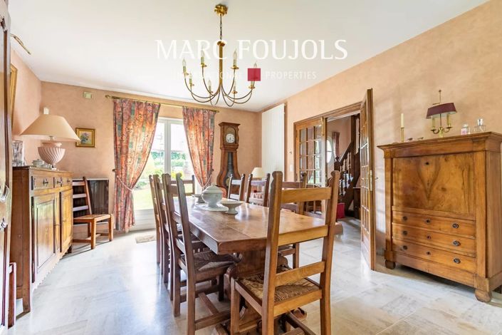 Image No.9-5 Bed House for sale