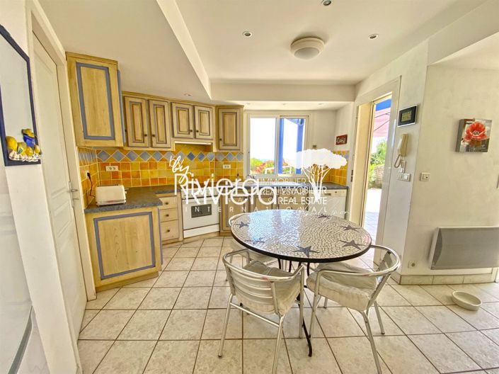 Image No.11-5 Bed House for sale