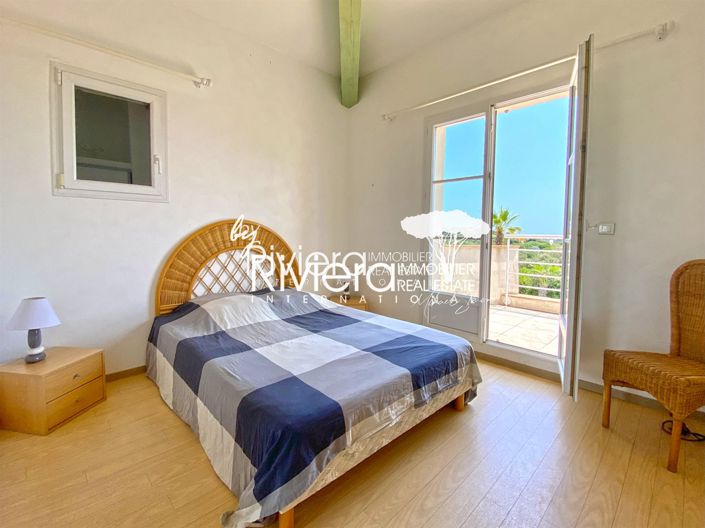 Image No.15-5 Bed House for sale