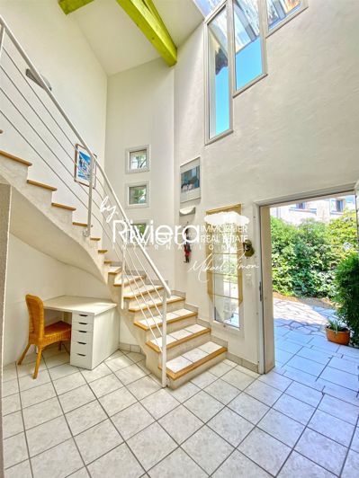 Image No.17-5 Bed House for sale