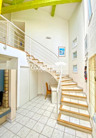 Image No.18-5 Bed House for sale