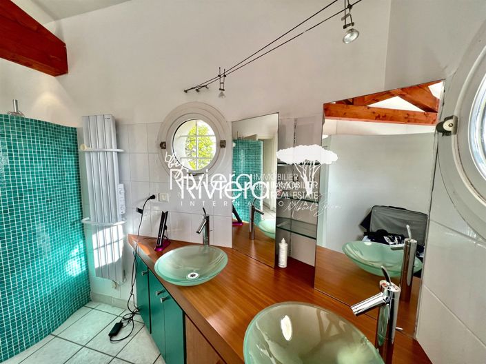 Image No.21-5 Bed House for sale