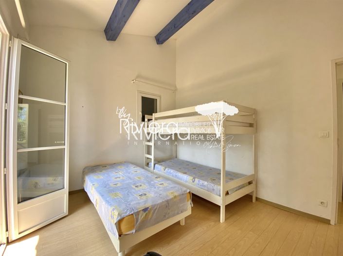Image No.27-5 Bed House for sale